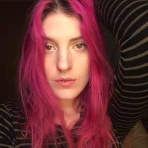 Meet your Posher, Maura